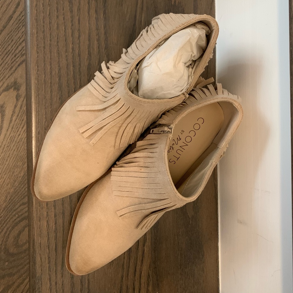 NWT Coconuts by Matisse Fringe booties. Never worn.
